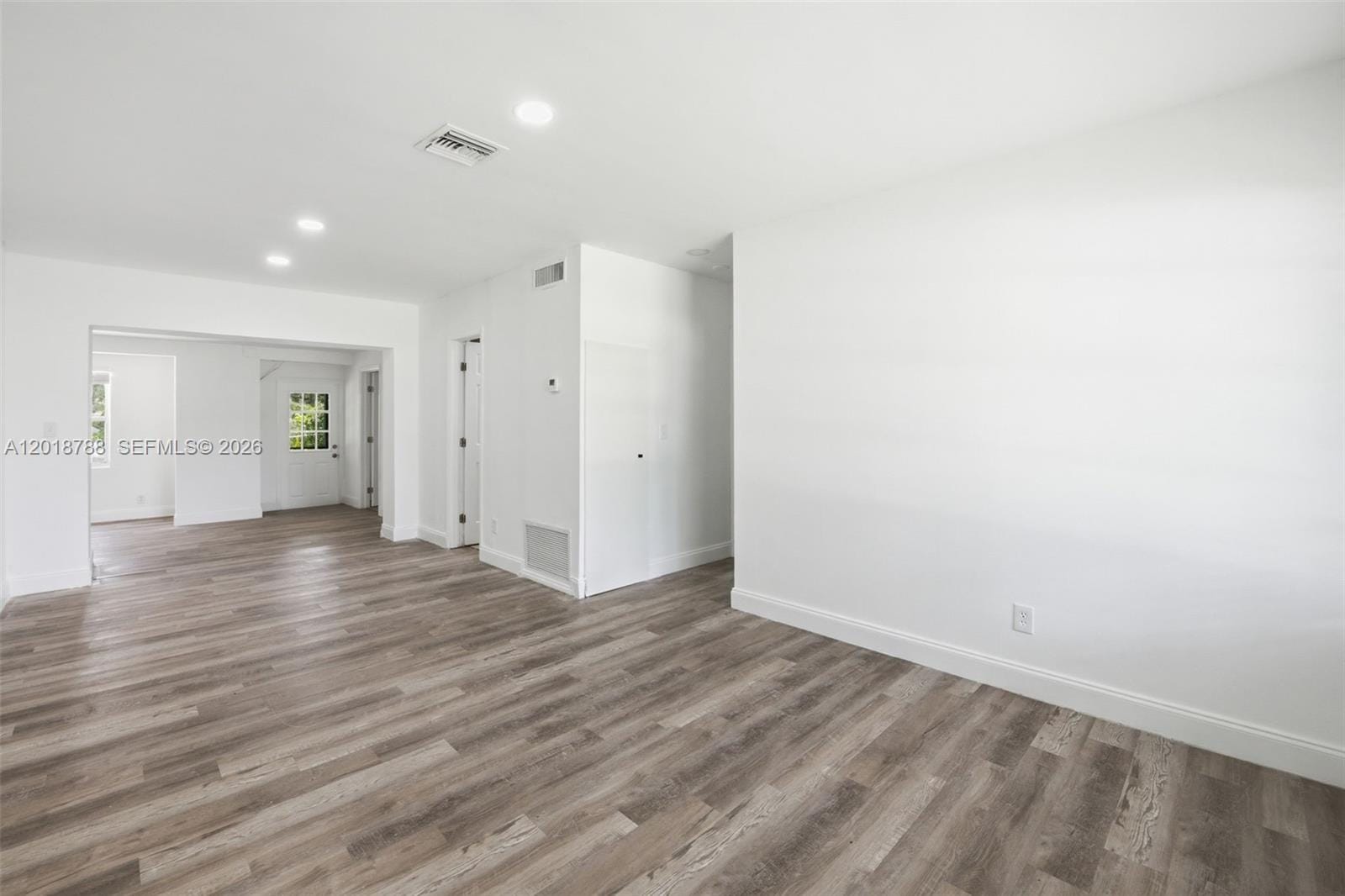 4621 SW 31st Drive — photo 6