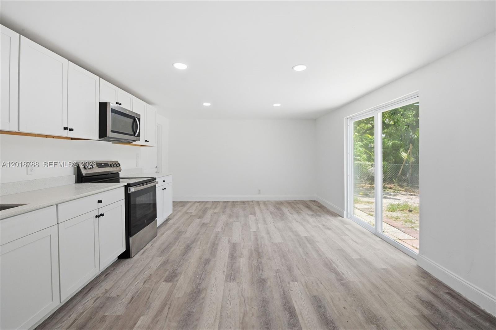 4621 SW 31st Drive — photo 8