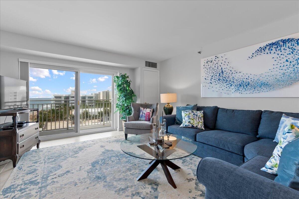 4511 S Ocean Boulevard 805 — photo 2