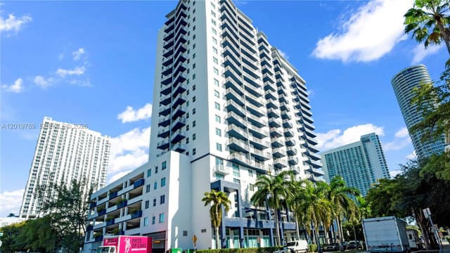 275 NE 18th Street 1606, 1800 Biscayne Plaza, Miami, FL