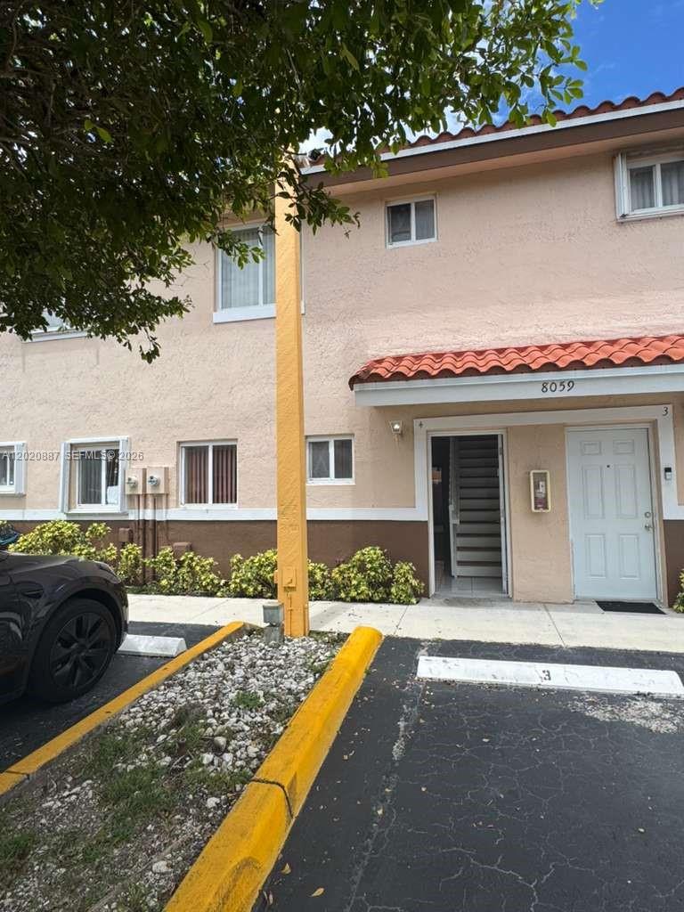 8059 NW 8th Street 4, Miami, FL 33126, Miami