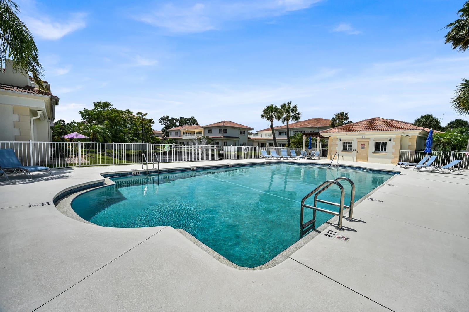 568 7th Square, Vero Beach, FL 32962 photo 3