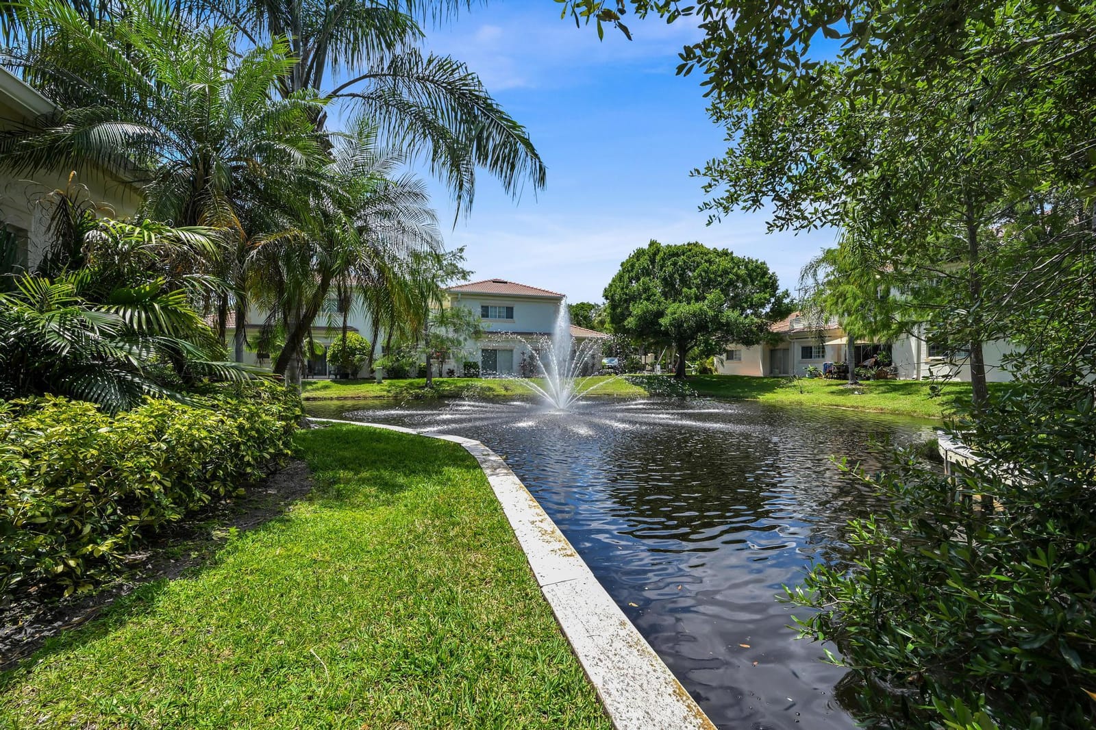 568 7th Square, Vero Beach, FL 32962 photo 9