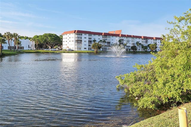 4851 NW 21st Street 107, Lauderhill, FL 33313