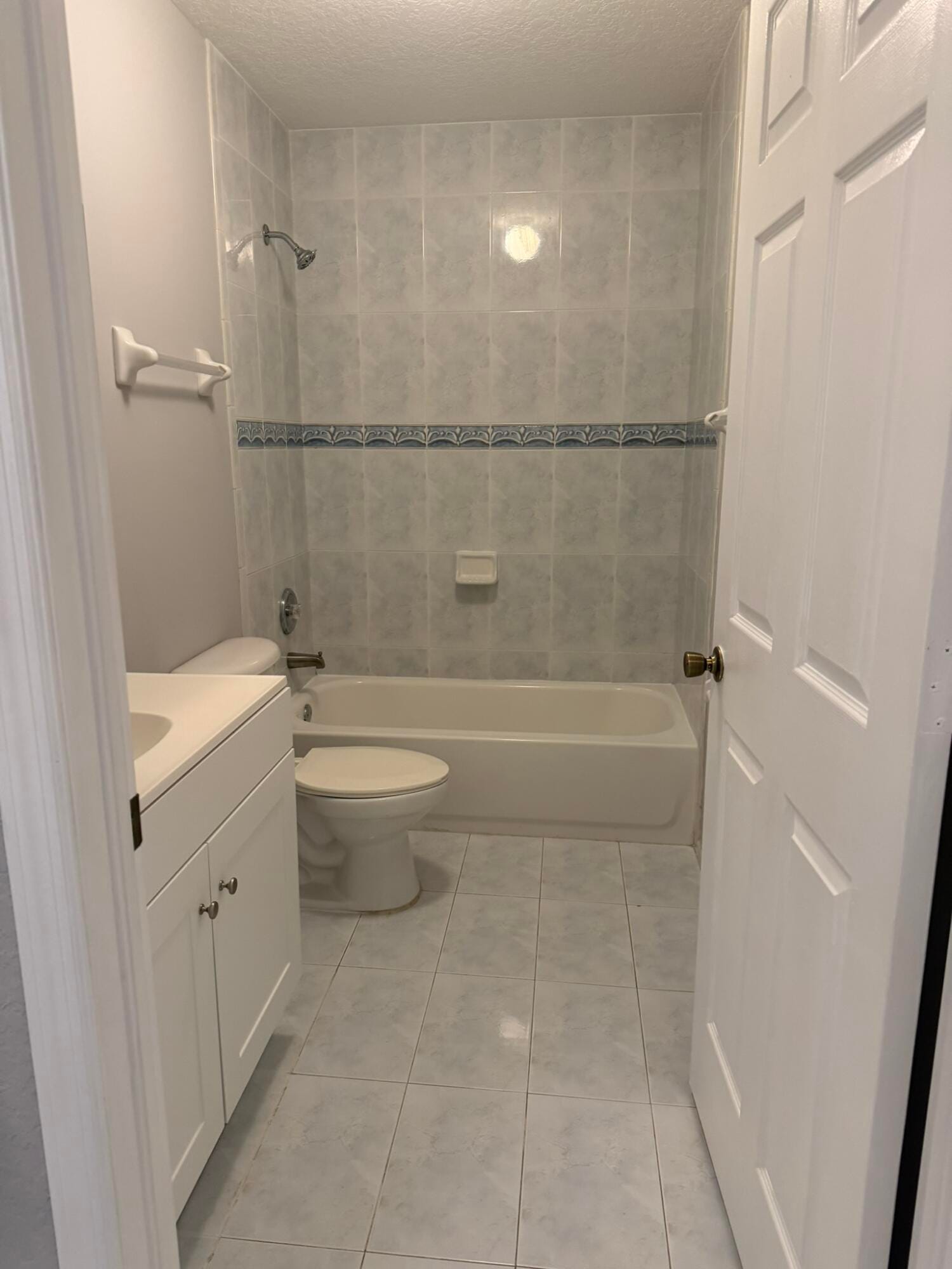 663 S Biscayne River Drive, Miami, FL 33169 photo 2