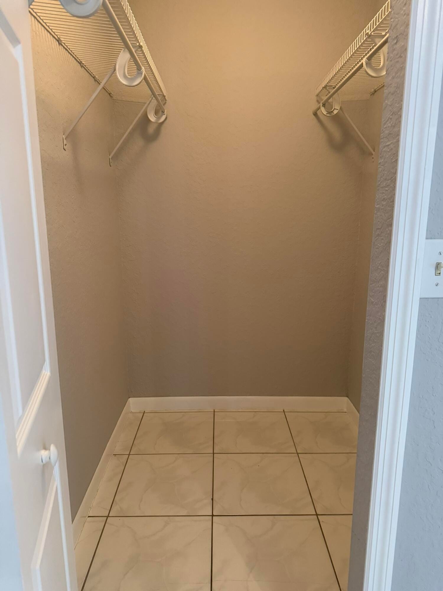663 S Biscayne River Drive, Miami, FL 33169 photo 14