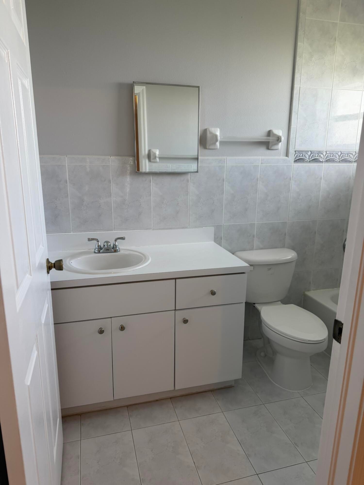 663 S Biscayne River Drive, Miami, FL 33169 photo 3