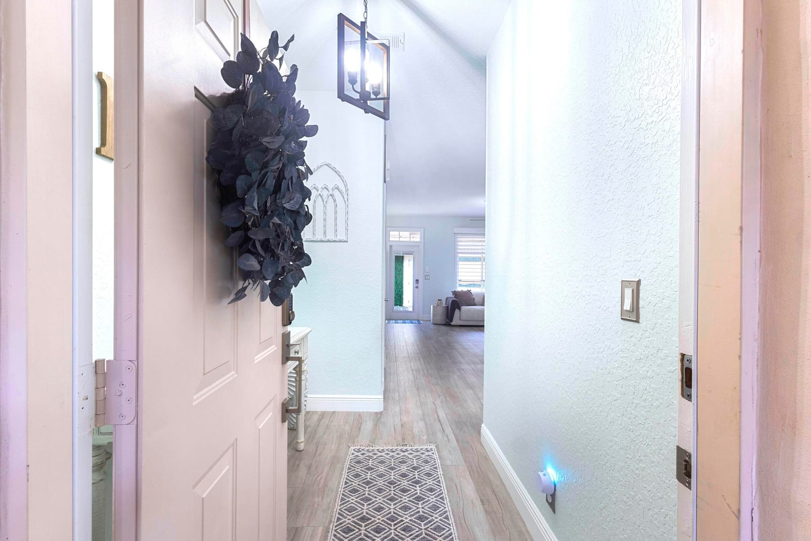 8070 Murano Circle — photo 4