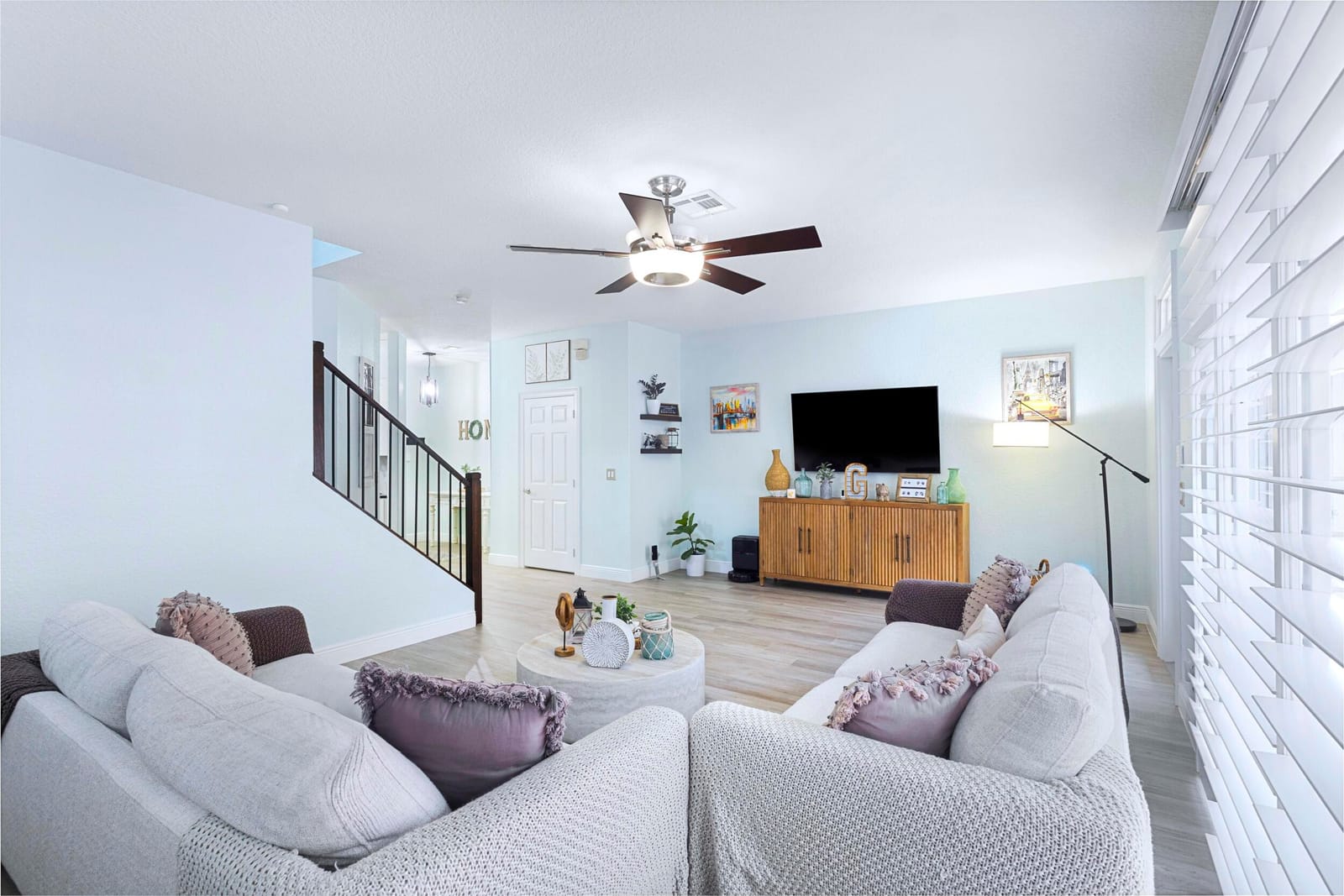 8070 Murano Circle — photo 6