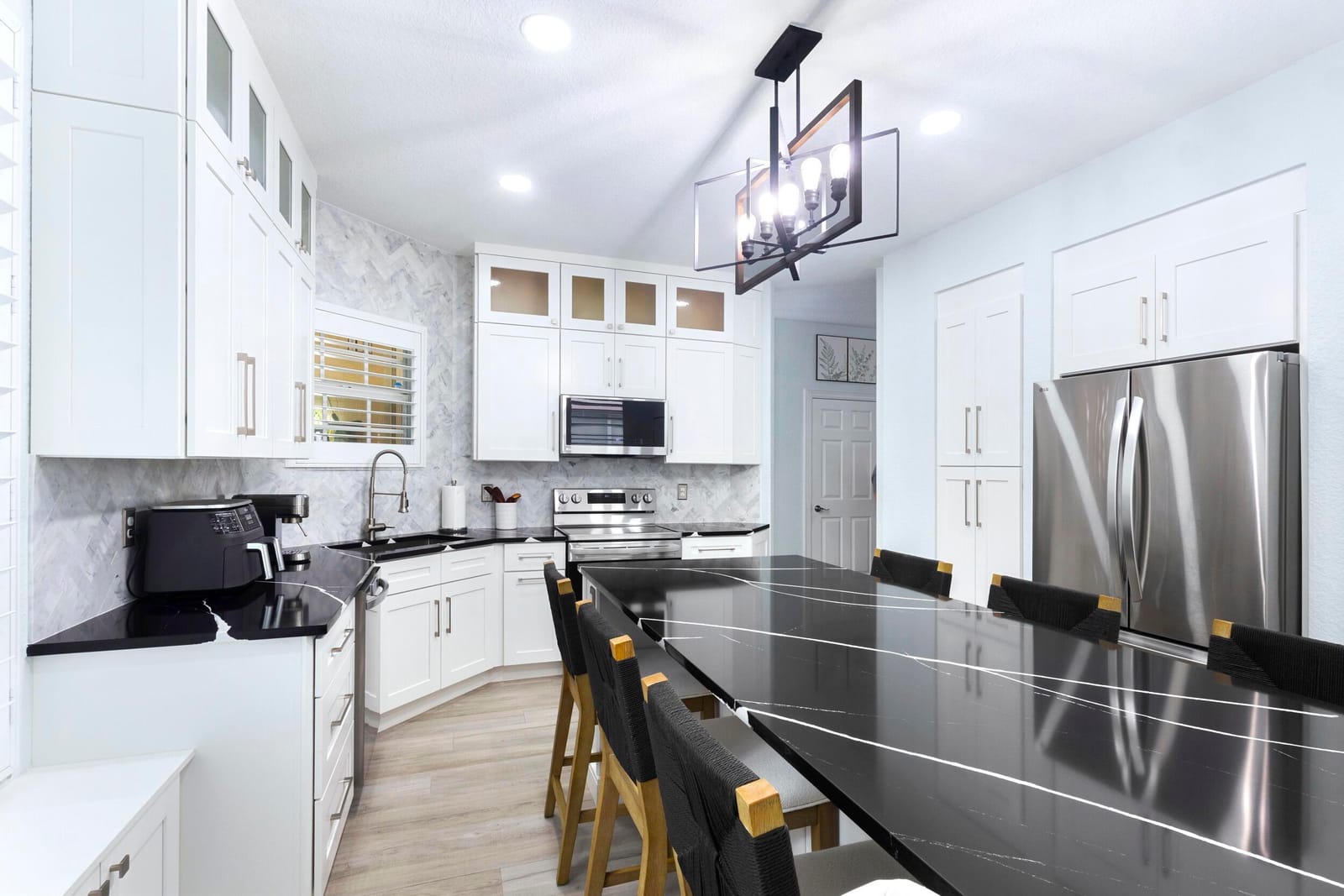 8070 Murano Circle — photo 8