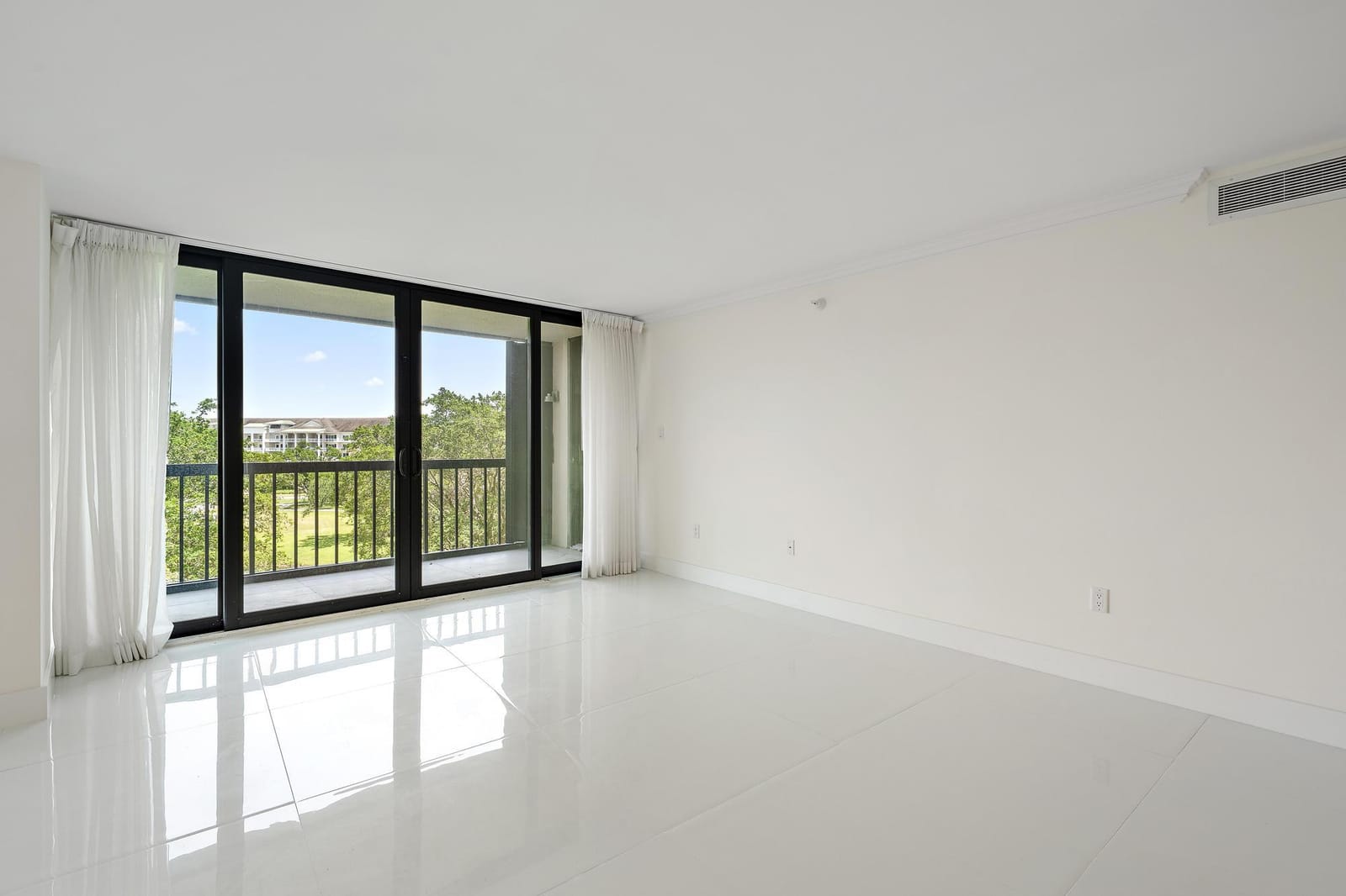 2450 Presidential Way 505 — photo 4