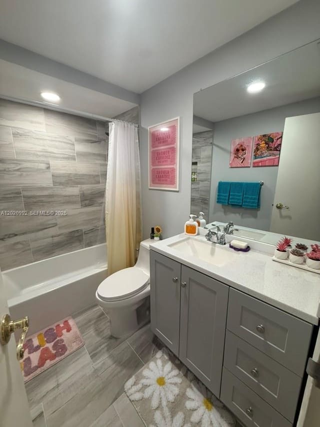 1810 SW 81st Avenue 2215, North Lauderdale, FL 33068