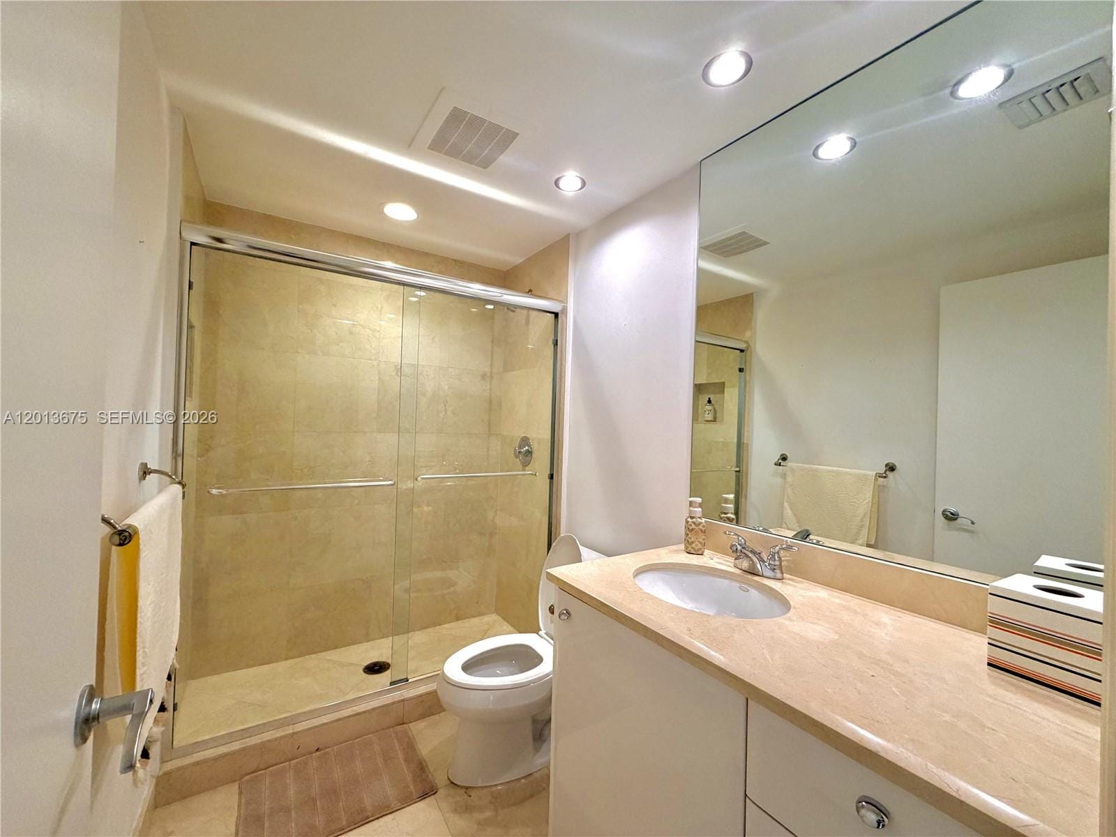19400 Turnberry Way 731 — photo 8