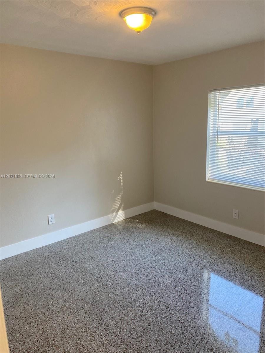 2325 N 25th Avenue 2325 — photo 11