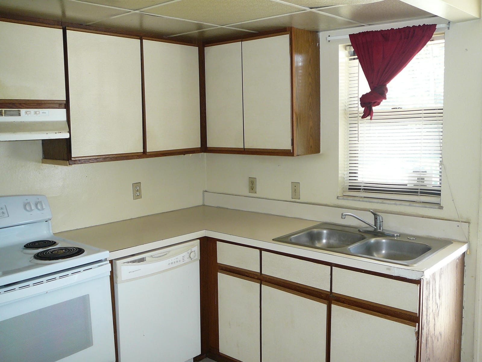617 Ixoria Avenue — photo 5