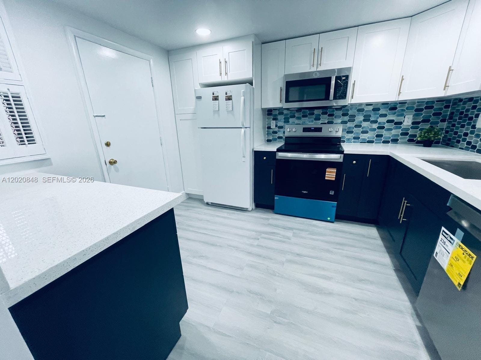 9175 SW 77th Avenue 306 — photo 5