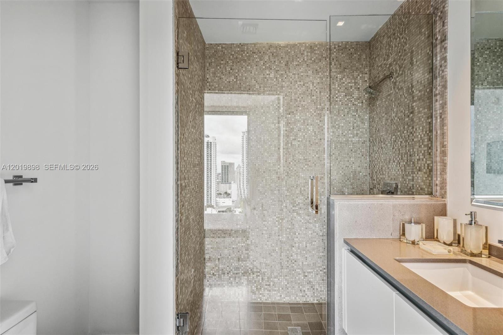 88 SW 7th Street 2111, Miami, FL 33130 photo 25