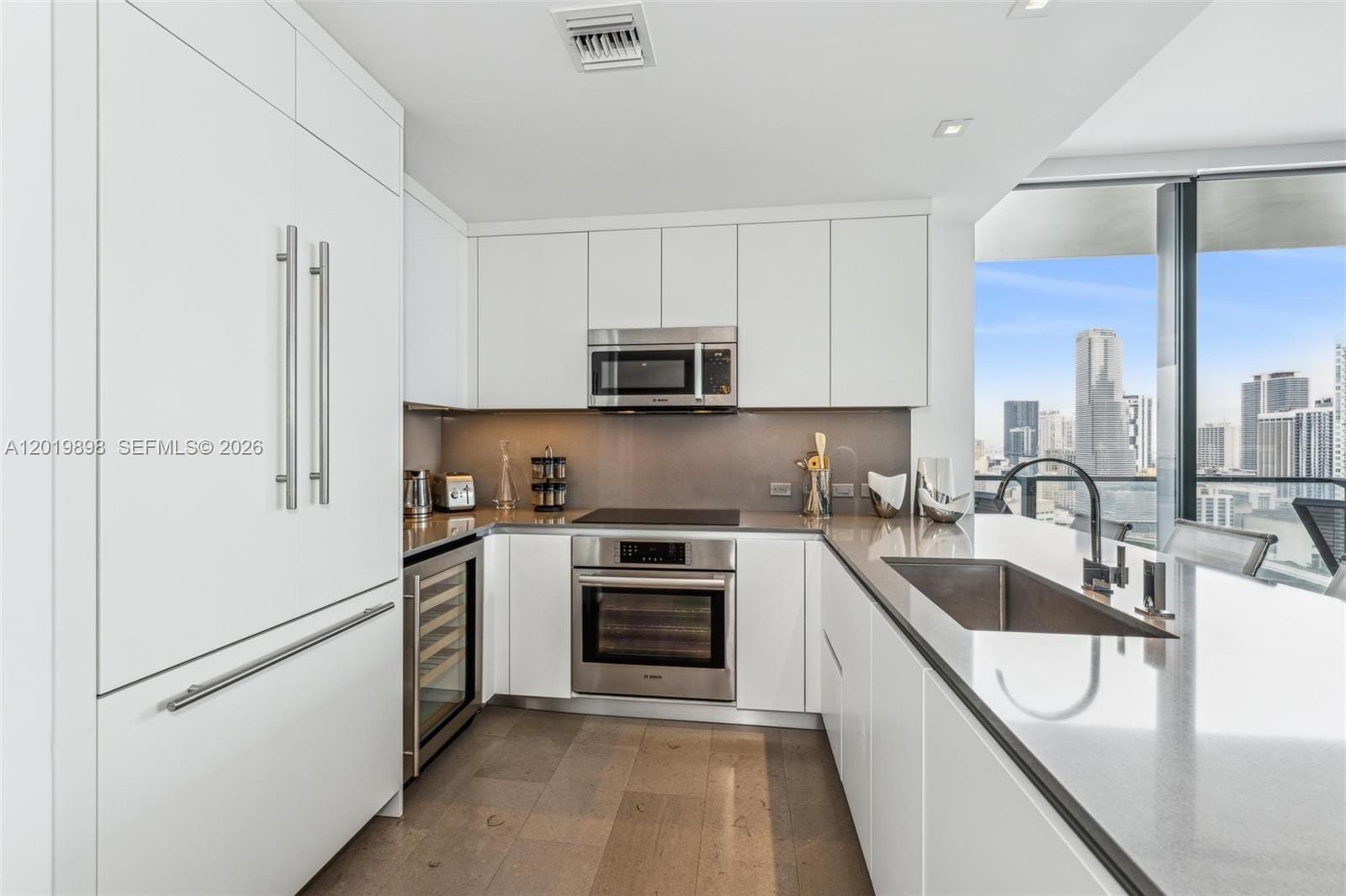 88 SW 7th Street 2111, Miami, FL 33130 photo 7