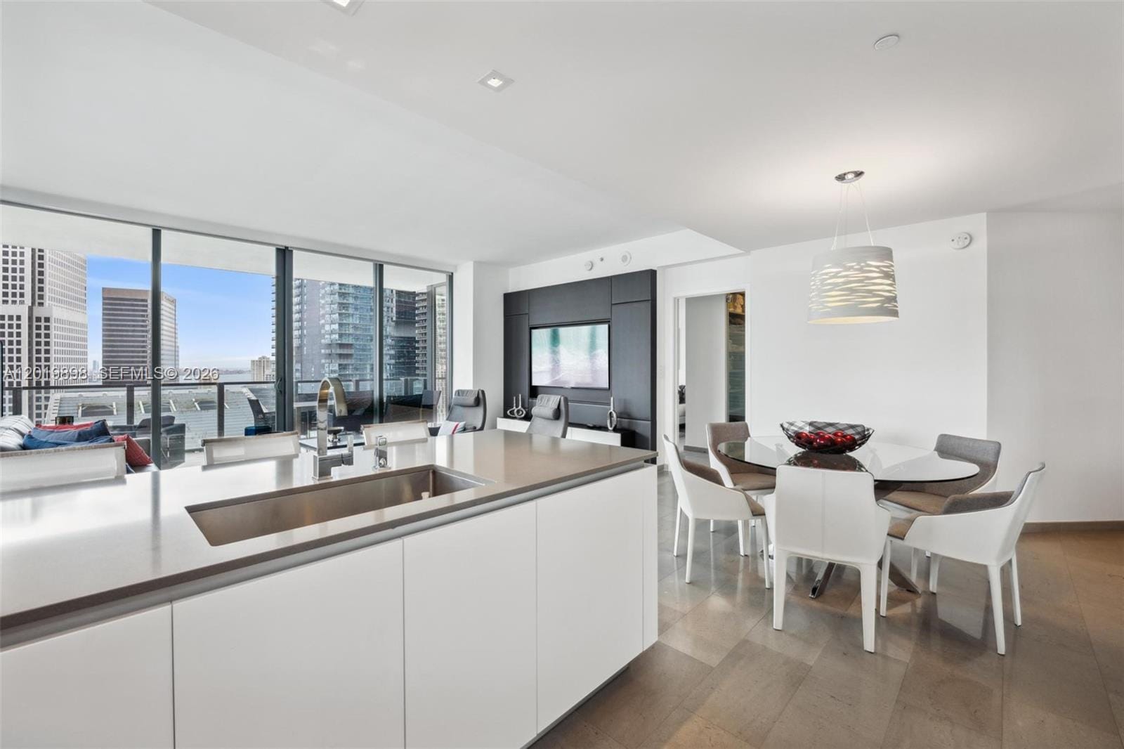 88 SW 7th Street 2111, Miami, FL 33130 photo 9