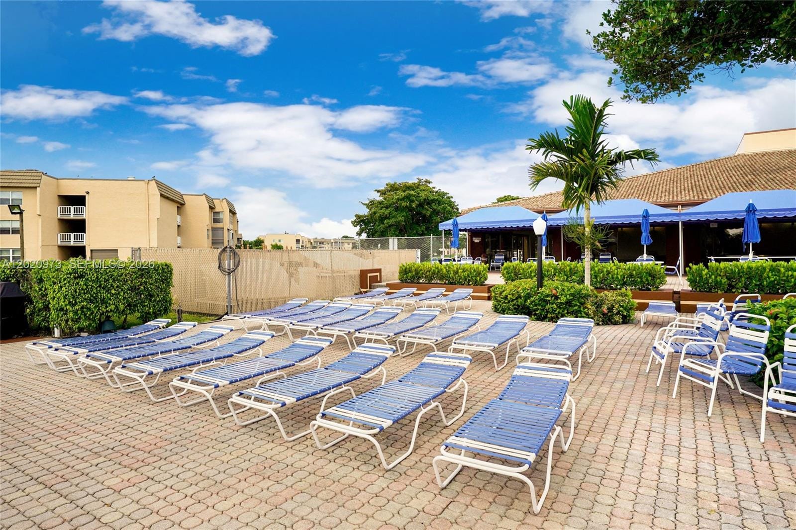 10466 Sunrise Lakes Boulevard 107, Sunrise, FL 33322 photo 27