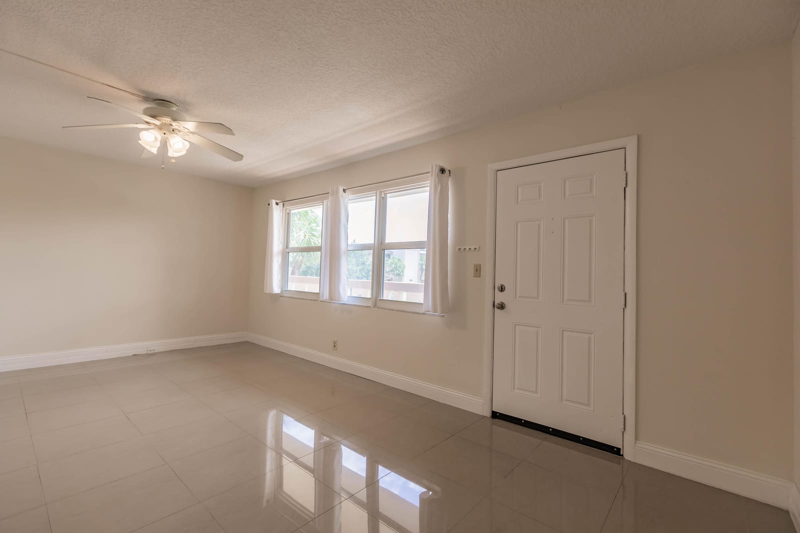 4302 Martinique Circle H3 — photo 12