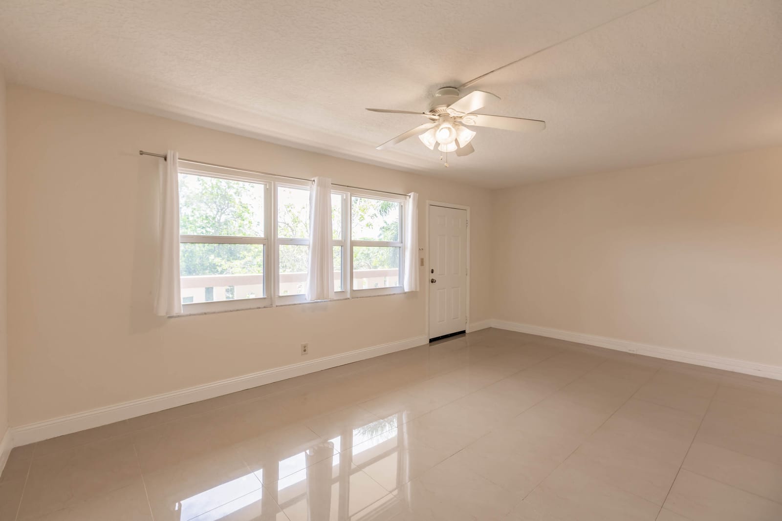 4302 Martinique Circle H3 — photo 7
