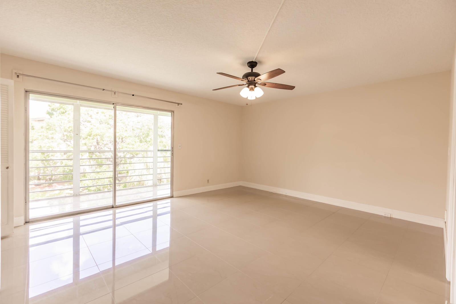 4302 Martinique Circle H3 — photo 9