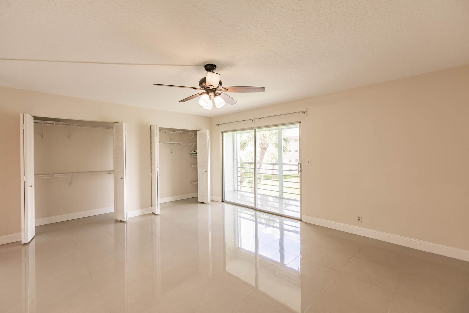 4302 Martinique Circle H3 — photo 10