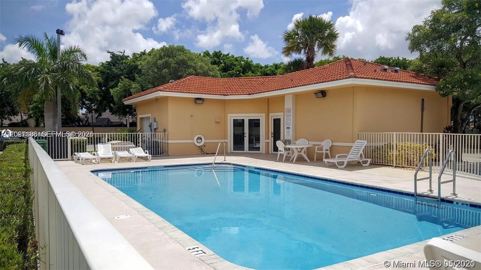 9909 Westwood Drive 23-1 — photo 4
