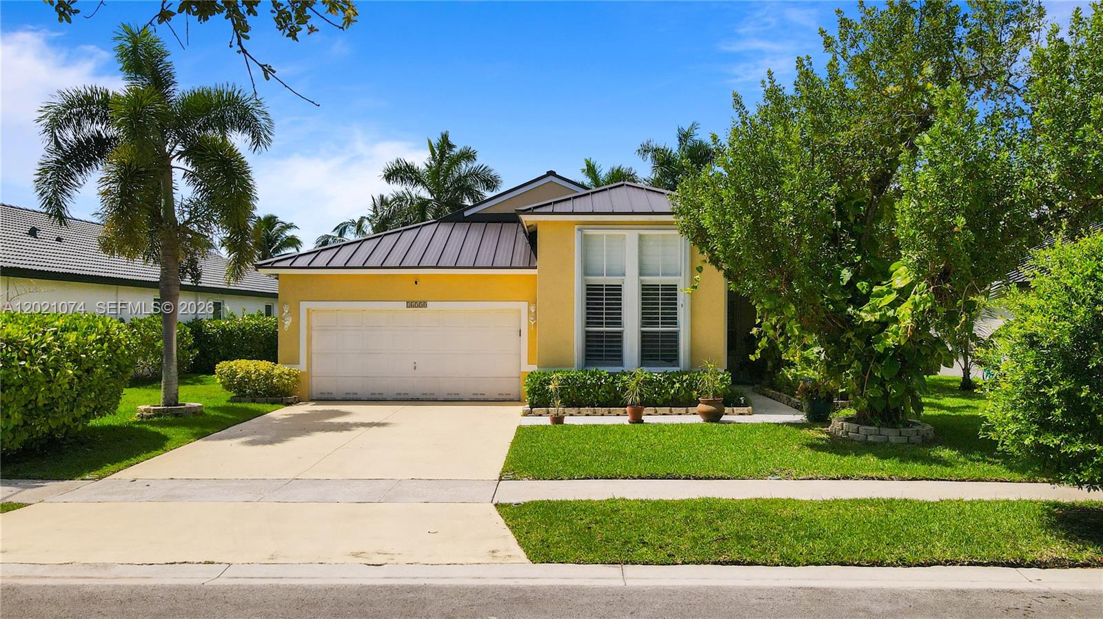 16350 SW 11th Street, Pembroke Pines, FL 33027, Pembroke Pines