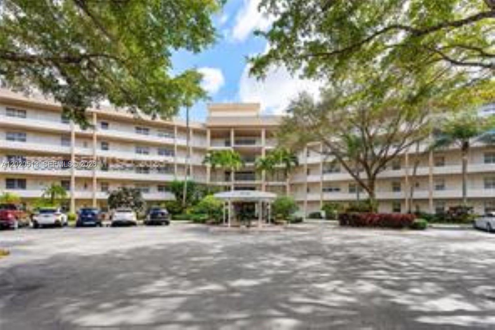 3800 Oaks Clubhouse Drive 307, Pompano Beach, FL 33069, Pompano Beach