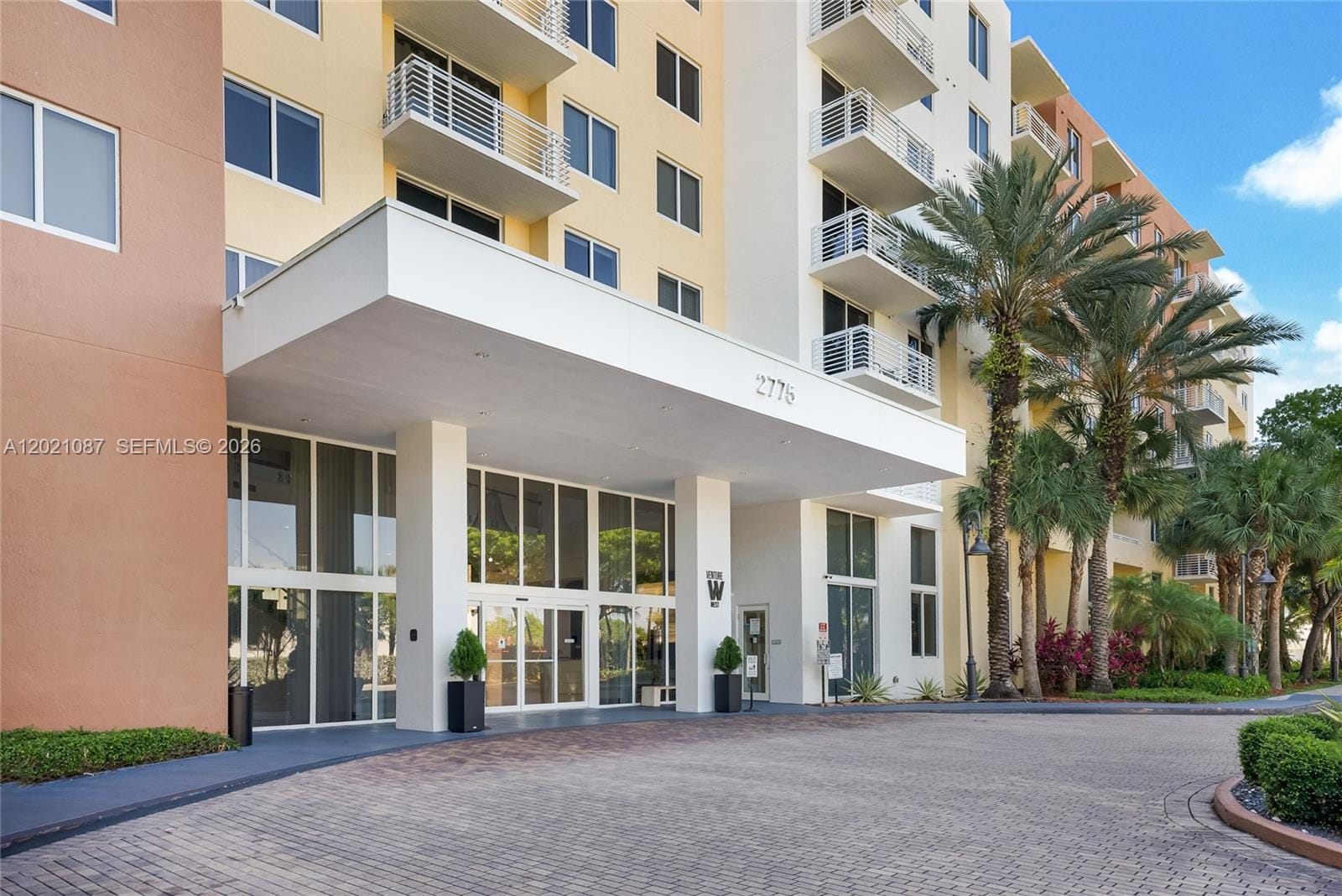 2775 NE 187th Street 528, Aventura, FL 33180 photo 1