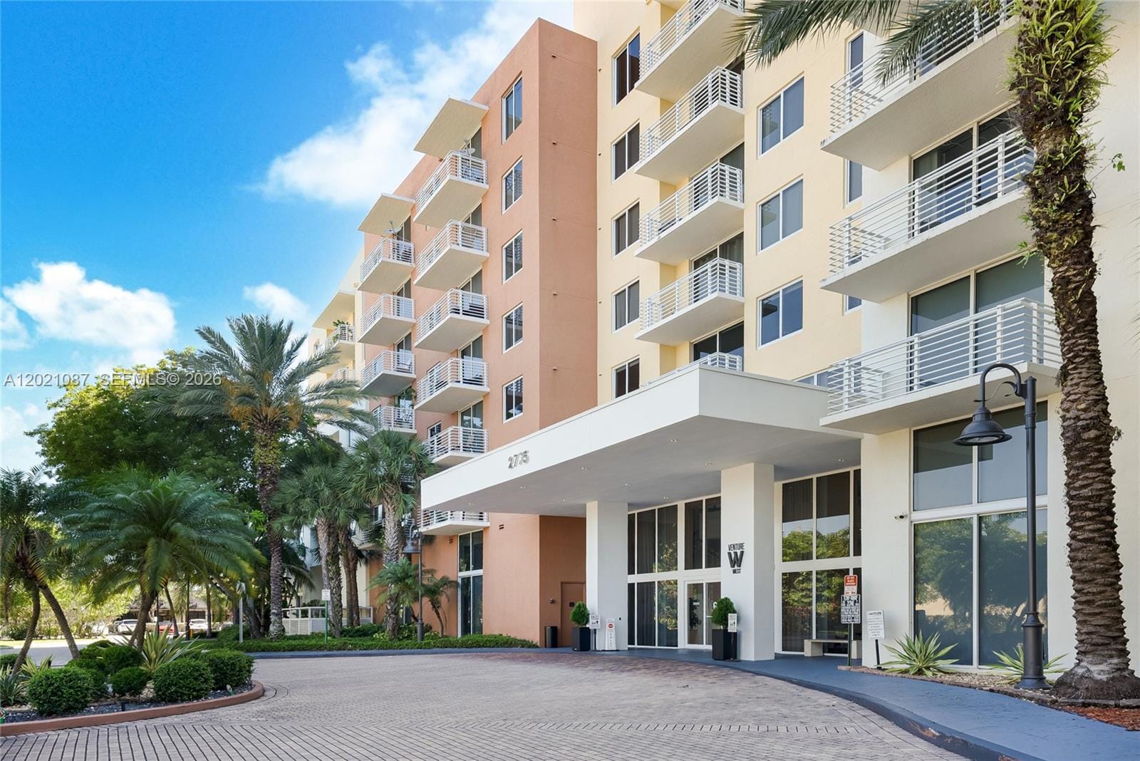 2775 NE 187th Street 528, Aventura, FL 33180 photo 2