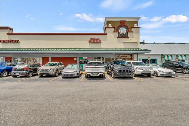 84 W St, Hialeah, FL 33014