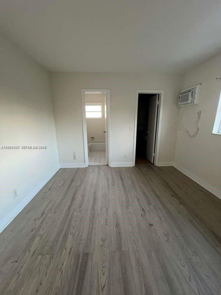 1100 NE 9th Avenue 305 — photo 5
