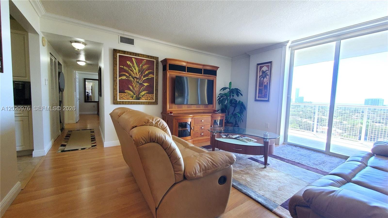 900 SW 8th Street 1501, Miami, FL 33130 photo 4