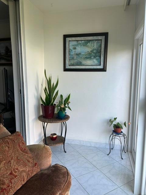 8020 Sunrise Lakes Drive N 111, Sunrise, FL 33322 photo 2