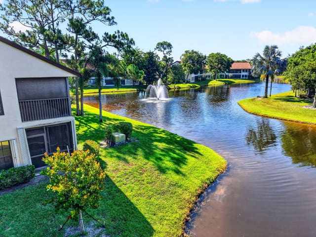 3281 Jog Park Drive, Park Pointe, Greenacres, FL