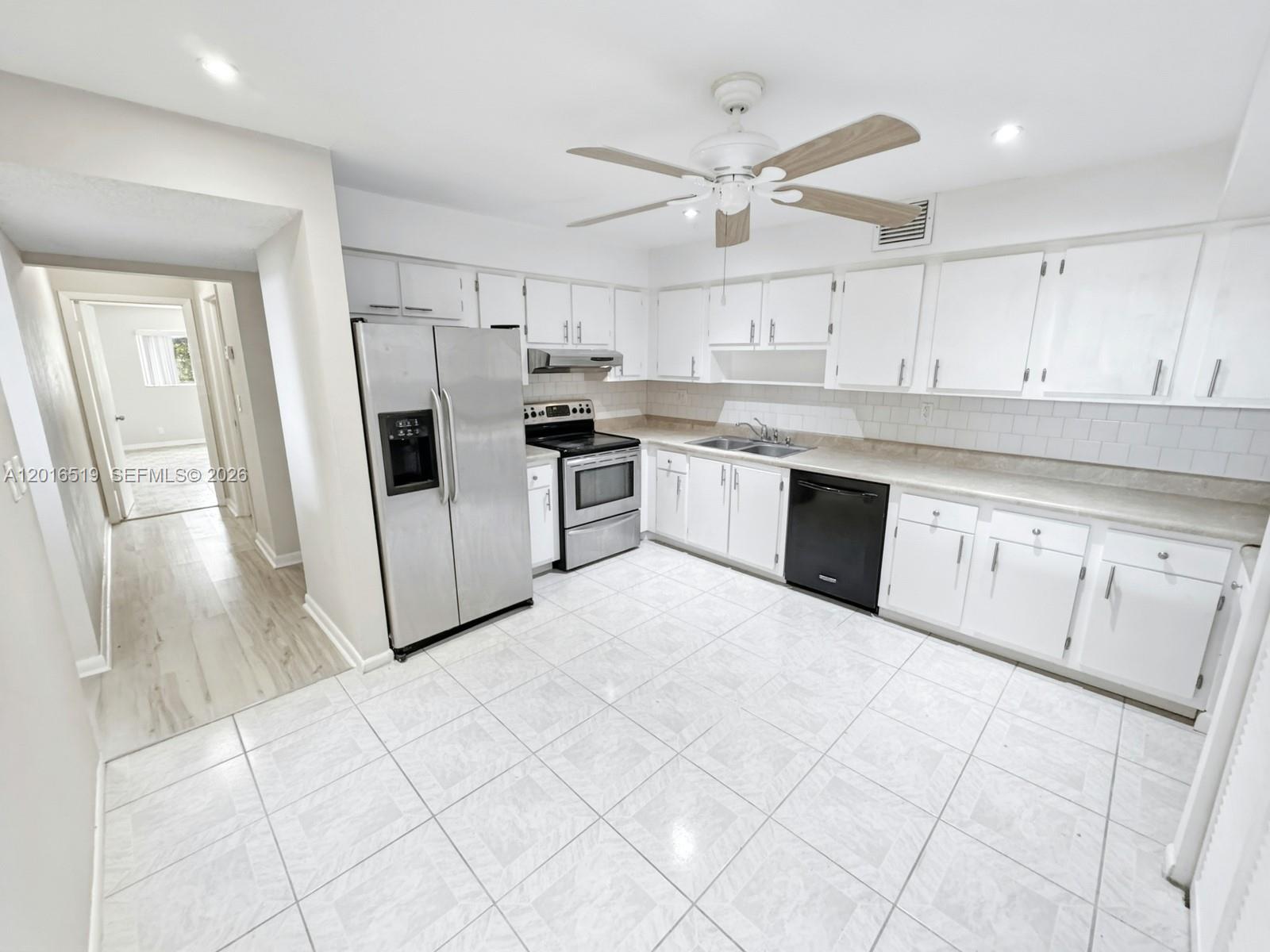 8670 Bridle Path Court 111A, Davie, FL 33328 photo 13