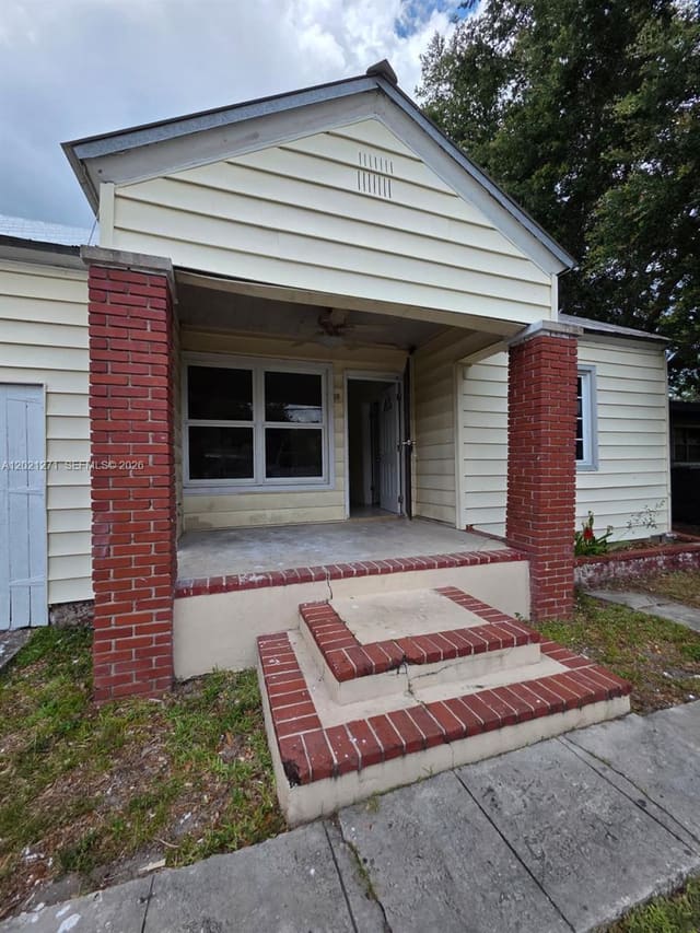315 NW 53rd Street 0, Miami, FL 33127