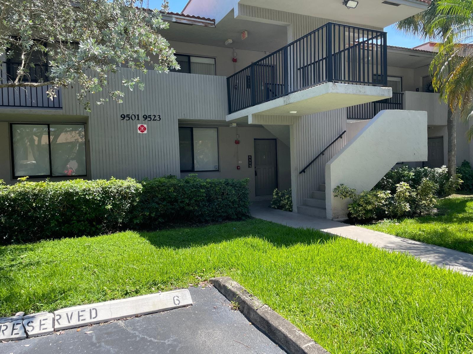9509 SW 1st Court — photo 2