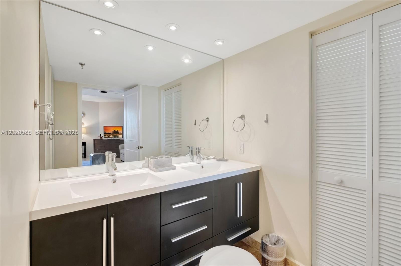 520 Brickell Key Drive A914 — photo 12