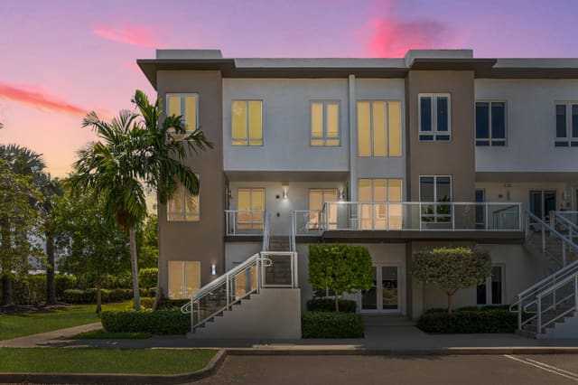 6310 NW 103rd Place 201, Doral, FL 33178