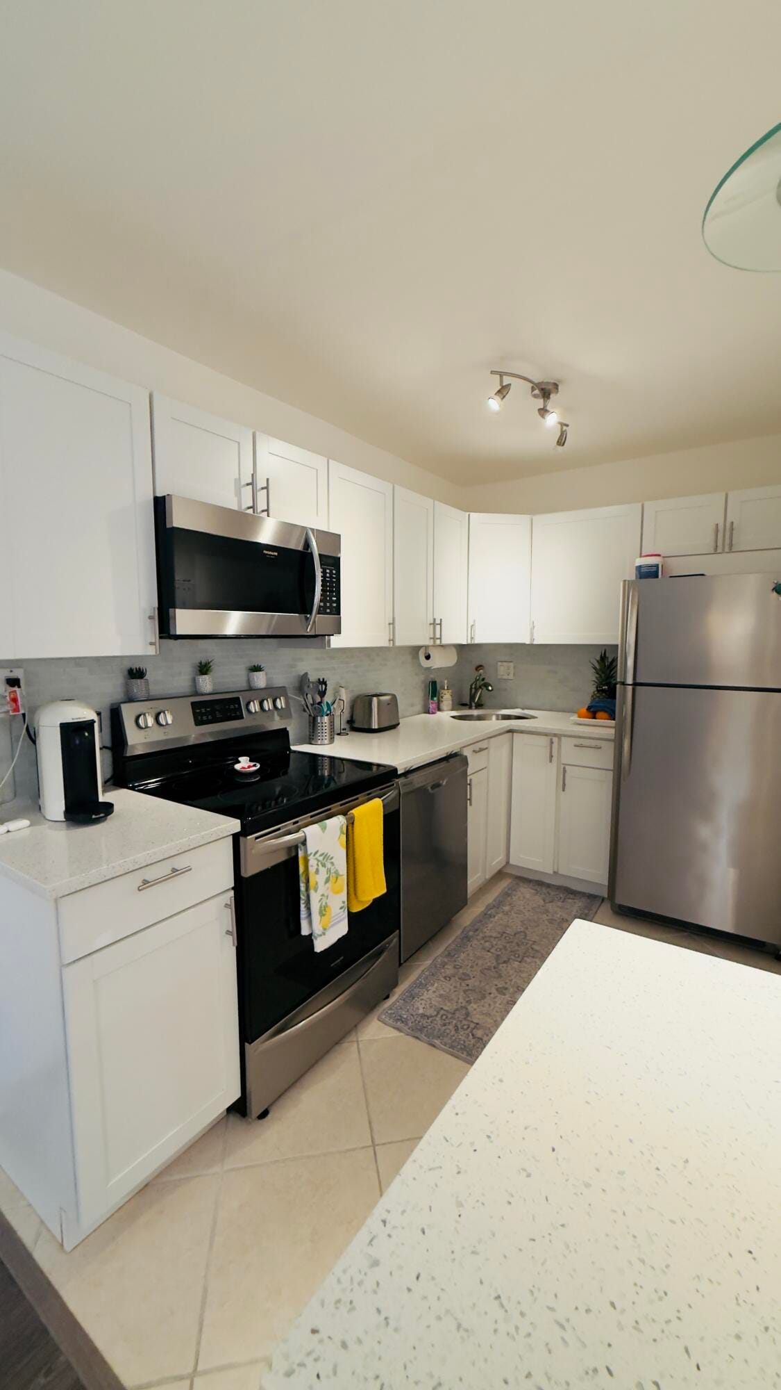 702 SE 2nd Avenue SE 405 — photo 4