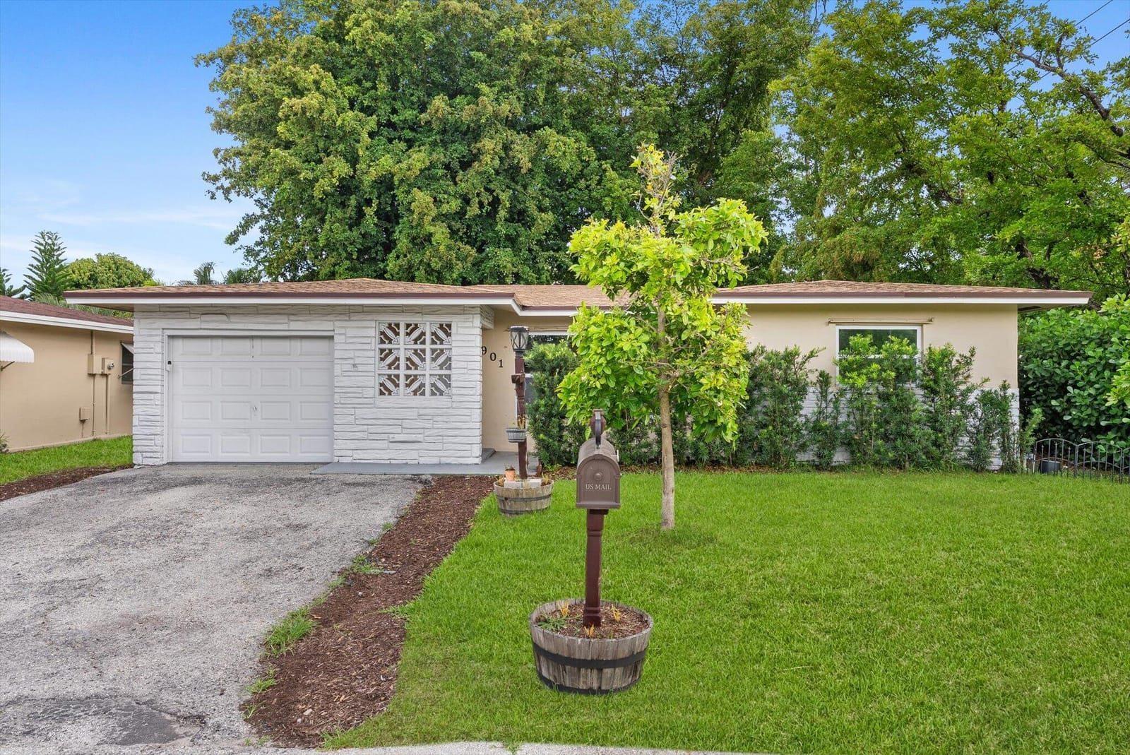 901 NW 49th Street — photo 2