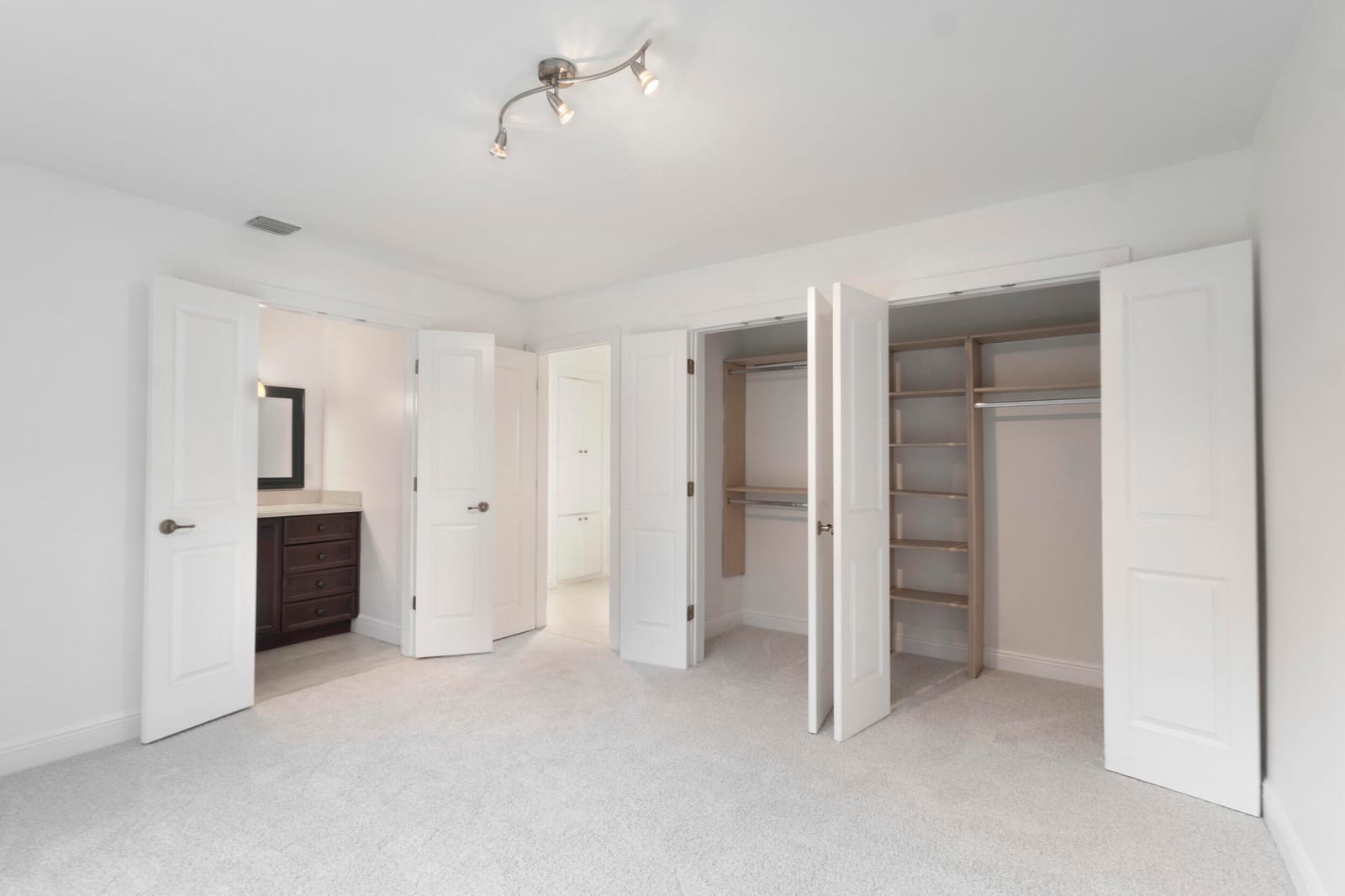 2940 NE 18th Street — photo 11