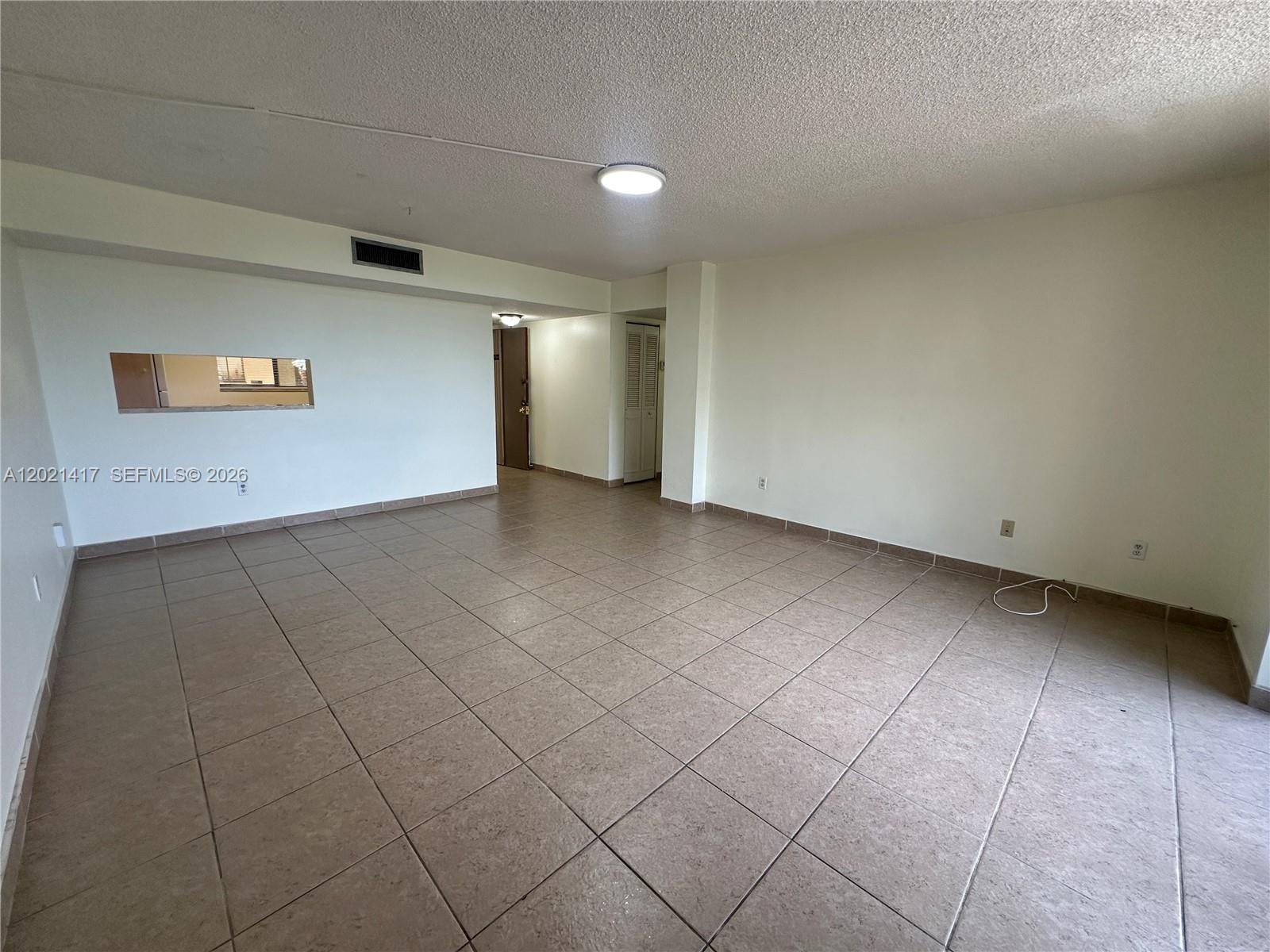 8635 NW 8th Street 320, Miami, FL 33126, Miami