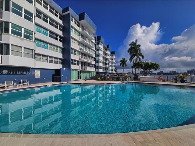 16546 NE 26th Avenue 5H, North Miami Beach, FL 33160