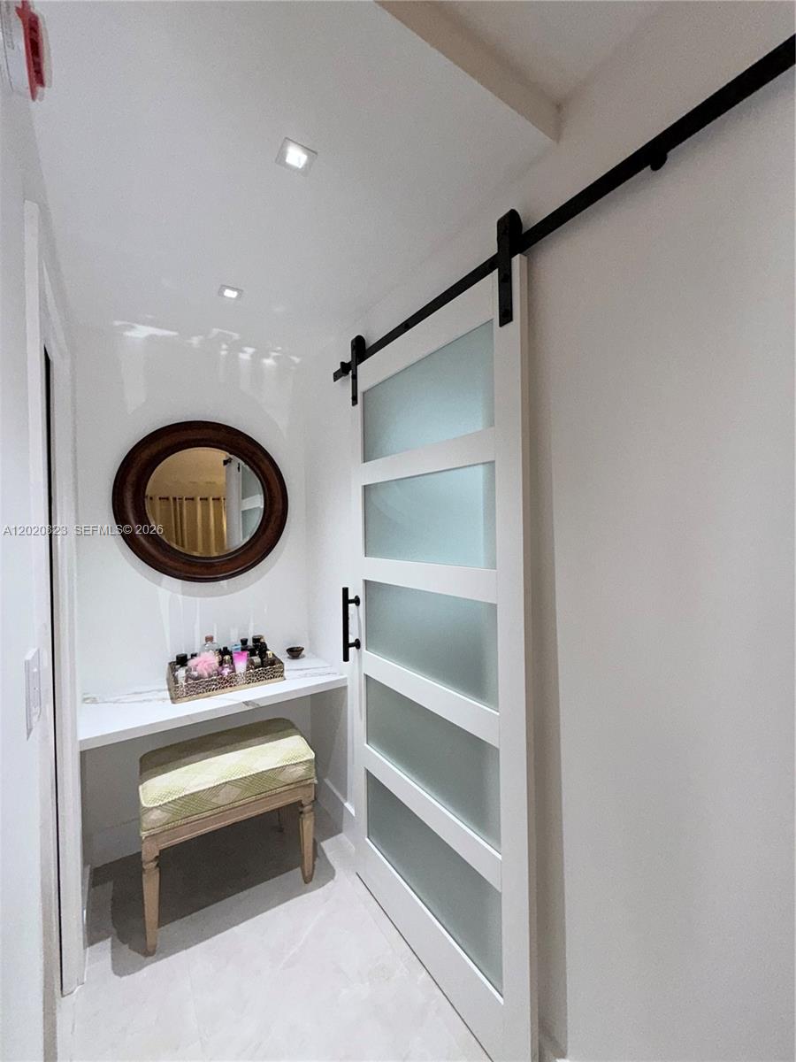 605 Oaks Drive 307 — photo 4