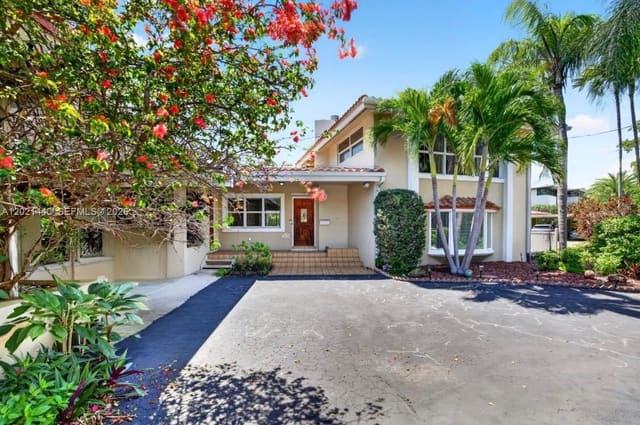 2433 Middle River Drive, Fort Lauderdale, FL 33305
